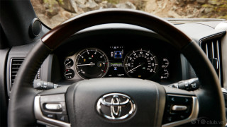 Nội thất Toyota Land Cruiser 2021