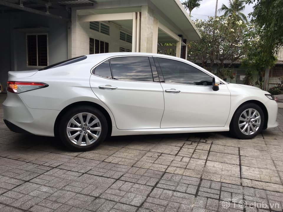 Toyota camry 2.0G sx 2020