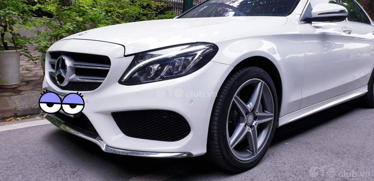 Bán xe Mercedes C300 AMG màu trắng