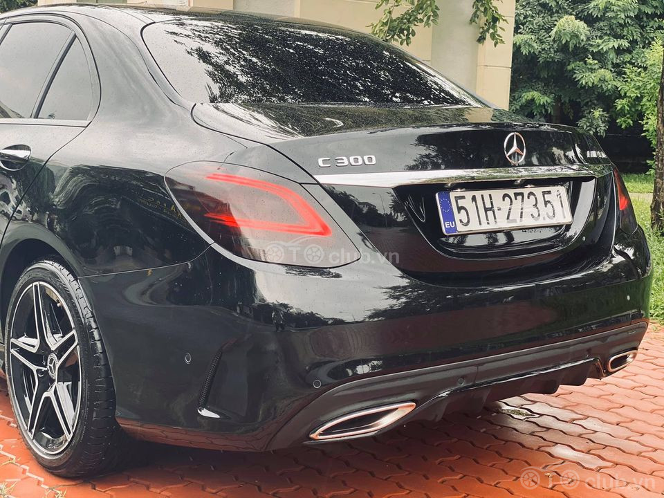 Cần bán Mercedes C300 AMG - 2020 siêu lướt