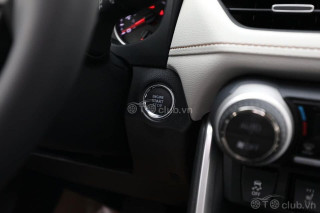Toyota RAV4 XLE AWD 2020