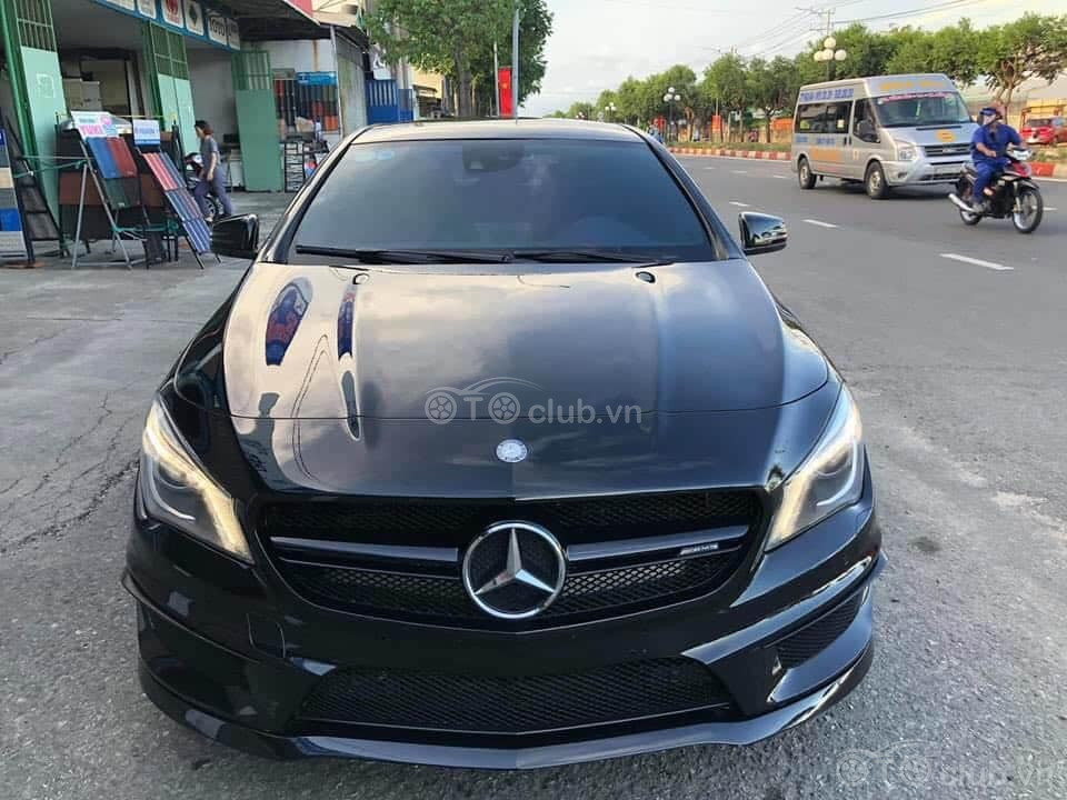 Mercedes CLA 45 mĩ đen