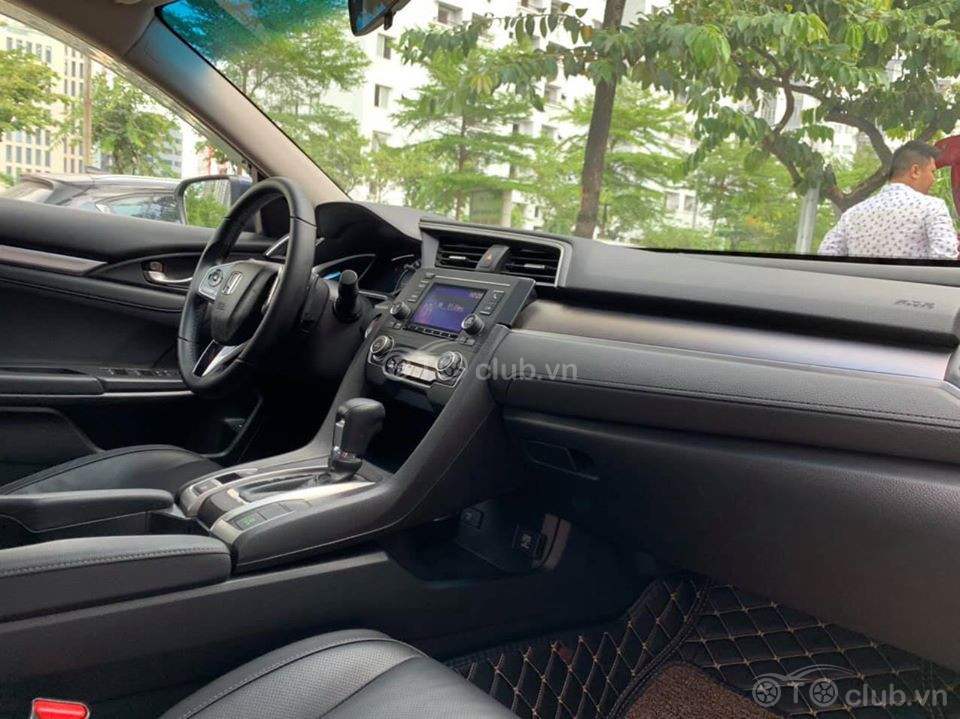 Honda Civic 1.8E 2018 - Xanh Đen