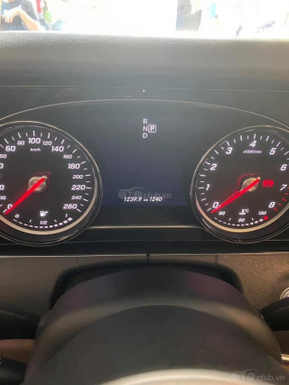 Mercedes E200 Đen - Nâu sản xuất 2018
