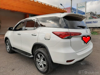 Cần bán Fortuner 2017 số sàn máy dầu 1 cầu