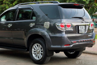 Toyota FORTUNER V