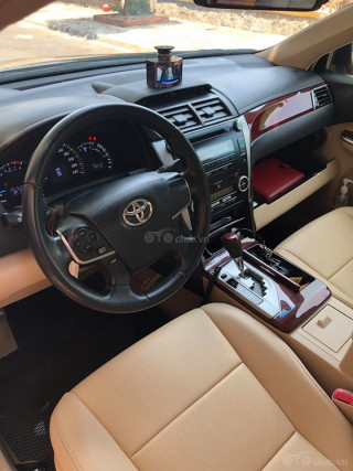 Toyota Camry 2.0 cuối 2014 - đúng 1 chủ mua mới từ đầu