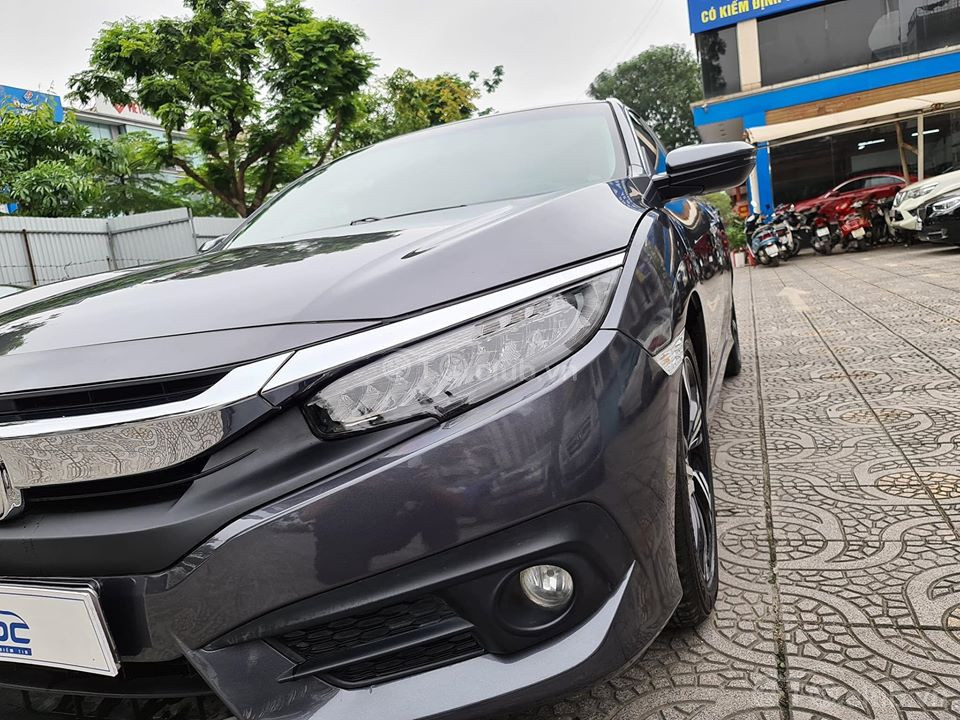 Honda Civic 1.5 Tubor bản L model 2017