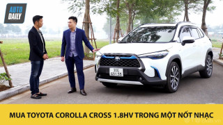 Gặp khách hàng mua Toyota Corolla Cross 1.8HV
