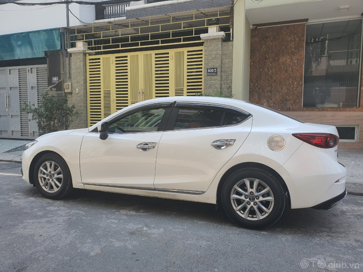 Bán xe Mazda3 1.5L 2016 Màu trắng, HT vay 70%
