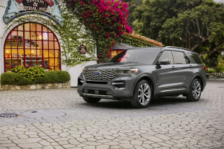 Ngoại thất Ford Explorer King Ranch Edition 2021